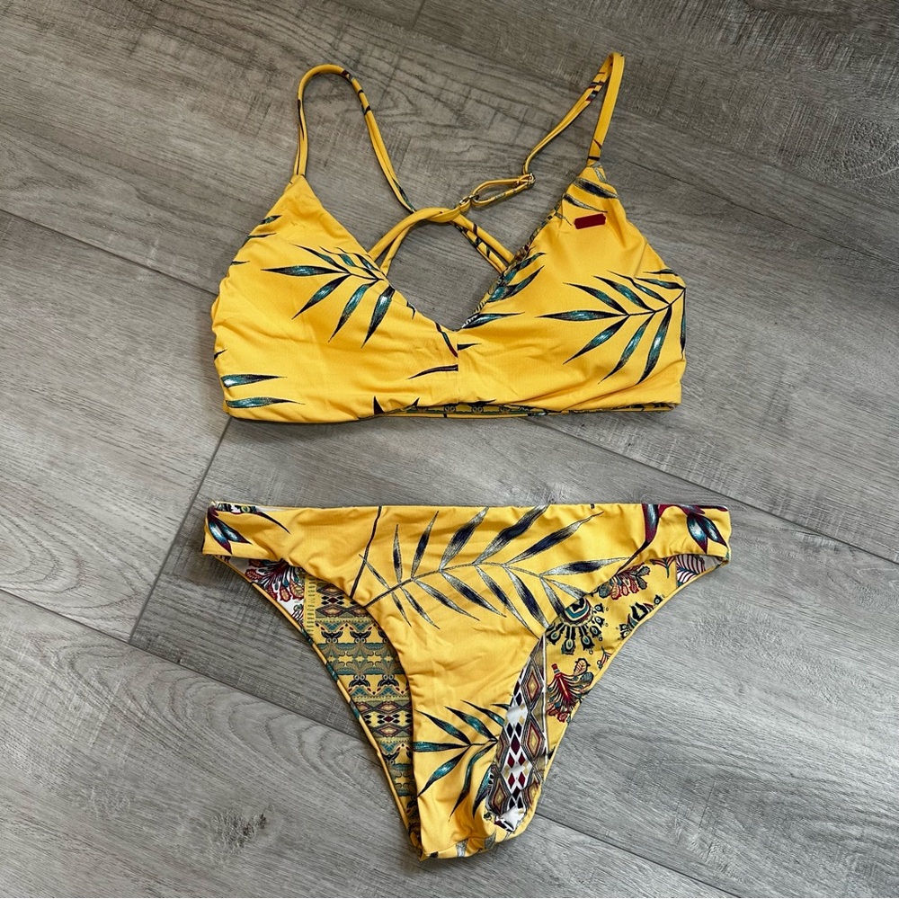 Roxy Reversible Floral Bikini Set